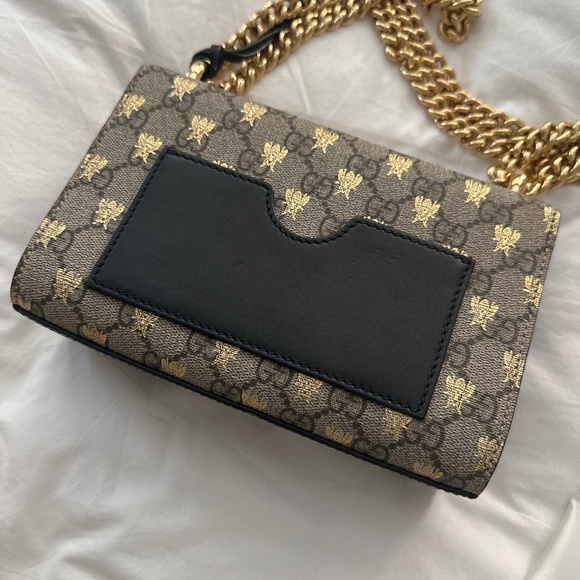 Gucci GG Supreme Bees Padlock Crossbody Bag - Picture 6 of 8